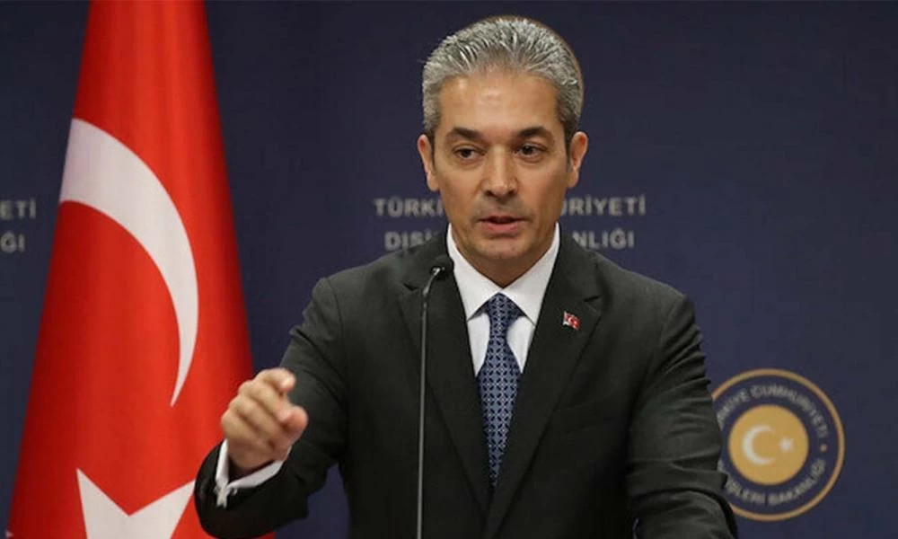 Επιμένει ο Ακσόι: Αφήστε τις δηλώσεις και ελάτε για διάλογο!